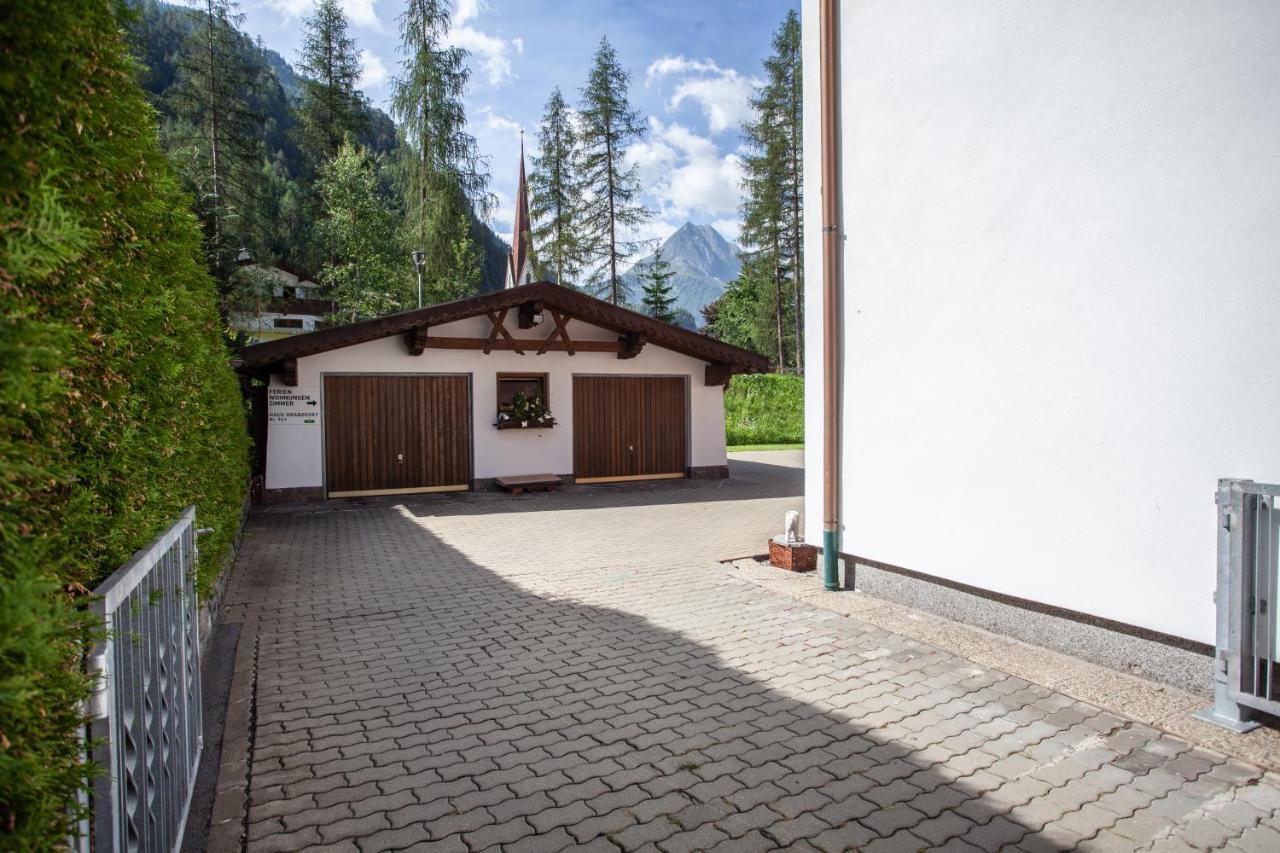 Haus Hrabovsky Apartman Längenfeld Kültér fotó